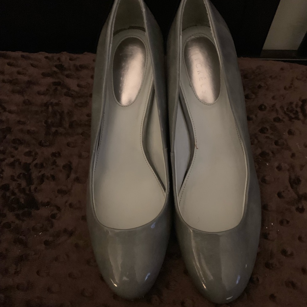 Grey Pumps